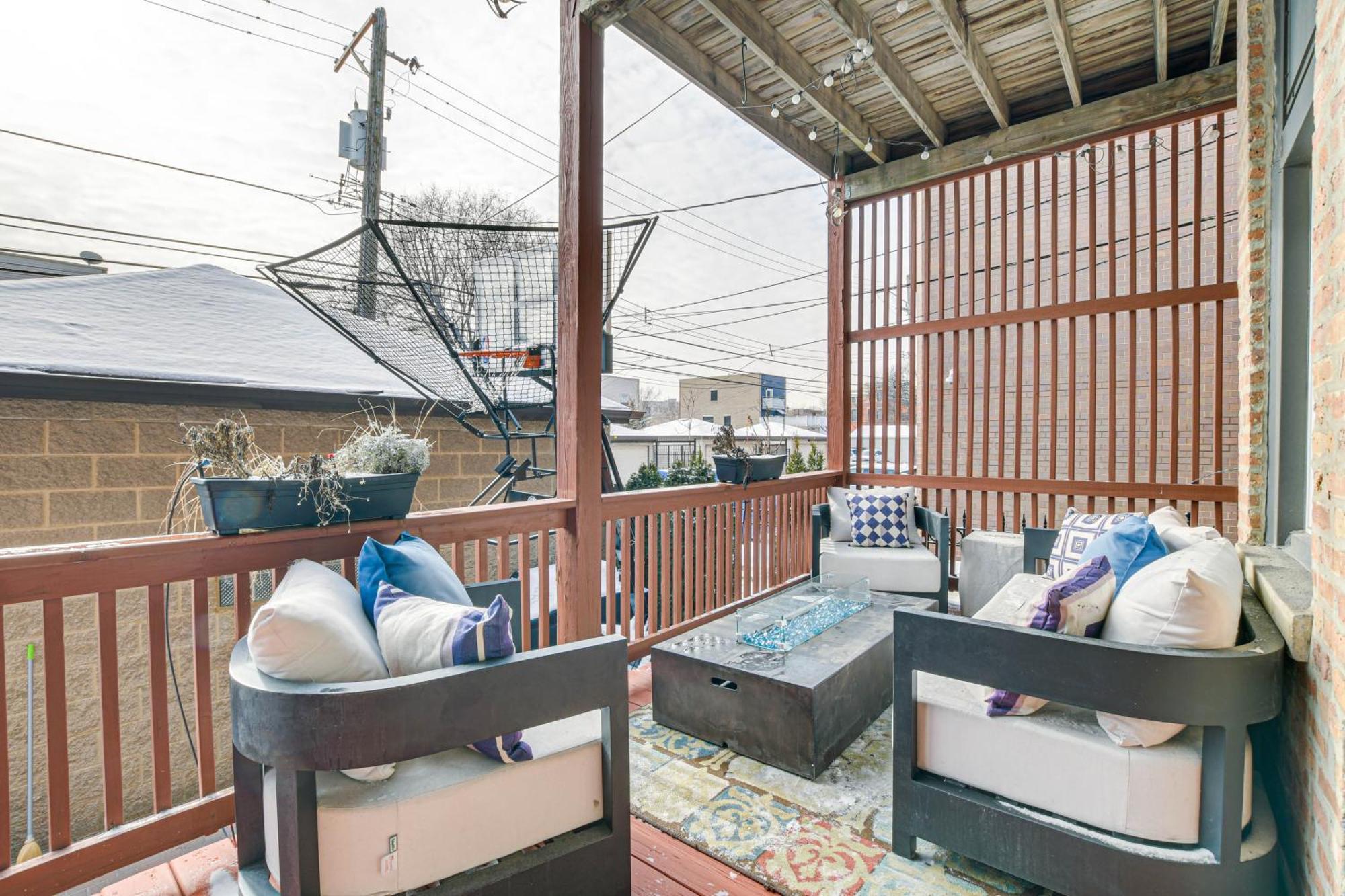 Spacious Condo With Deck About 3 Mi To Downtown Chicago! Exteriér fotografie